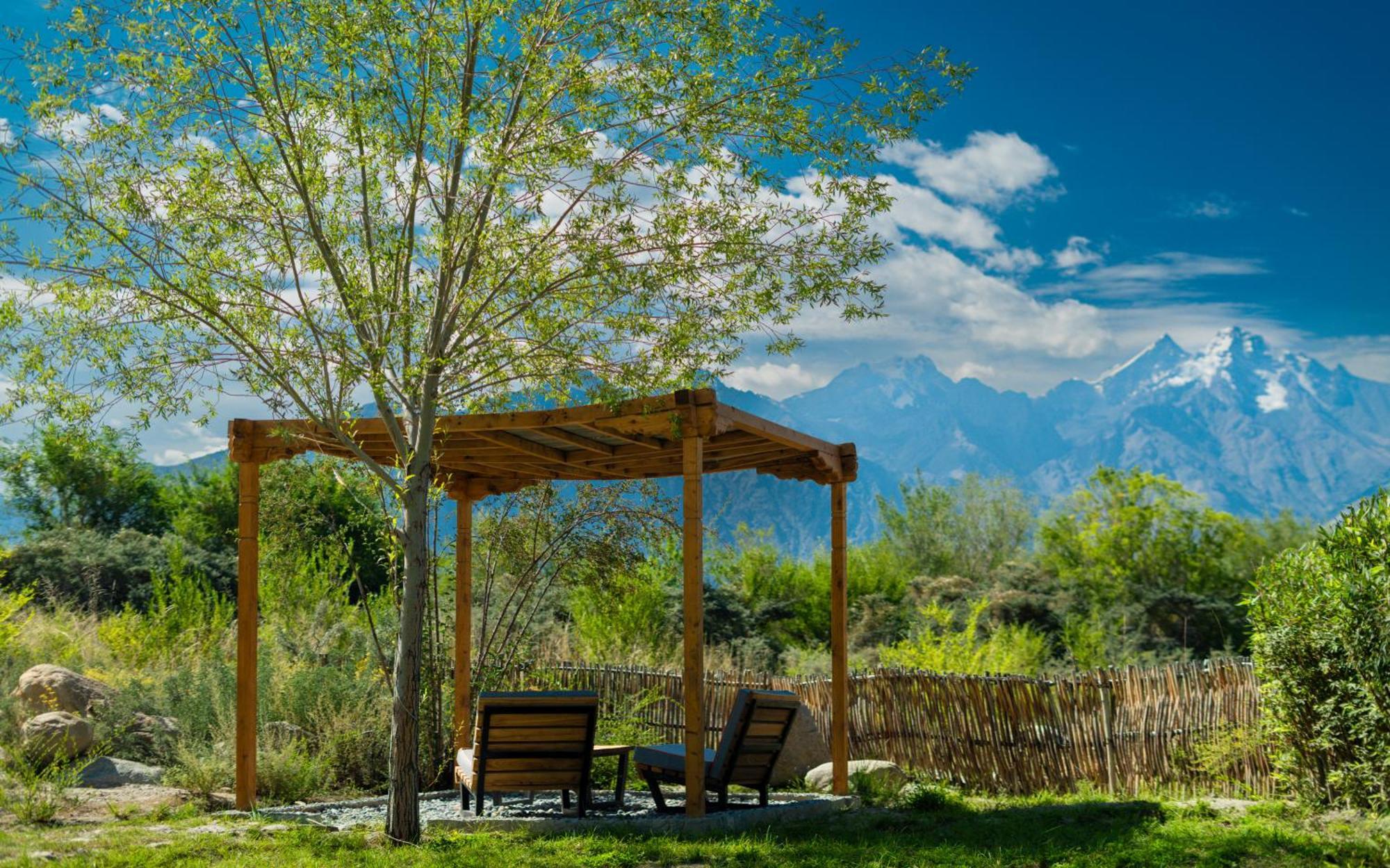 Lchang Nang Retreat-The House Of Trees-Nubra Valley Hotell Sumur Exteriör bild