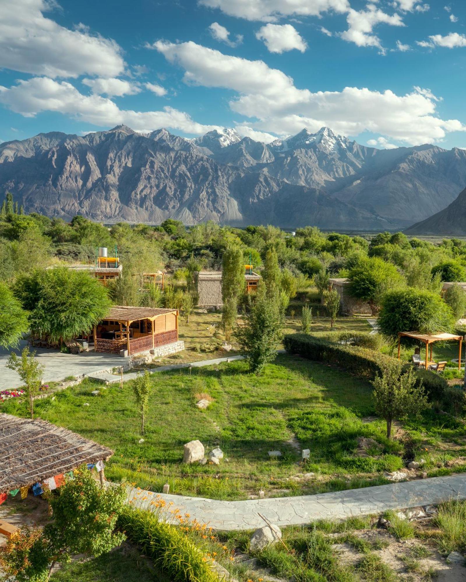 Lchang Nang Retreat-The House Of Trees-Nubra Valley Hotell Sumur Exteriör bild